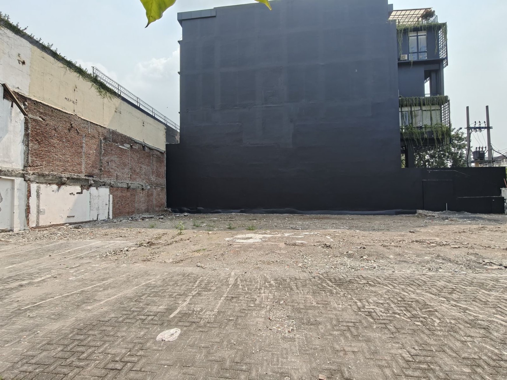 Dijual 881 M2 Tanah Kavling Jalan Dr. Soetomo - Tegalsari.- Surabaya Pusat - Nol Jalan Komersial Area Dekat Raya Darmo, Bon Ami, Bank