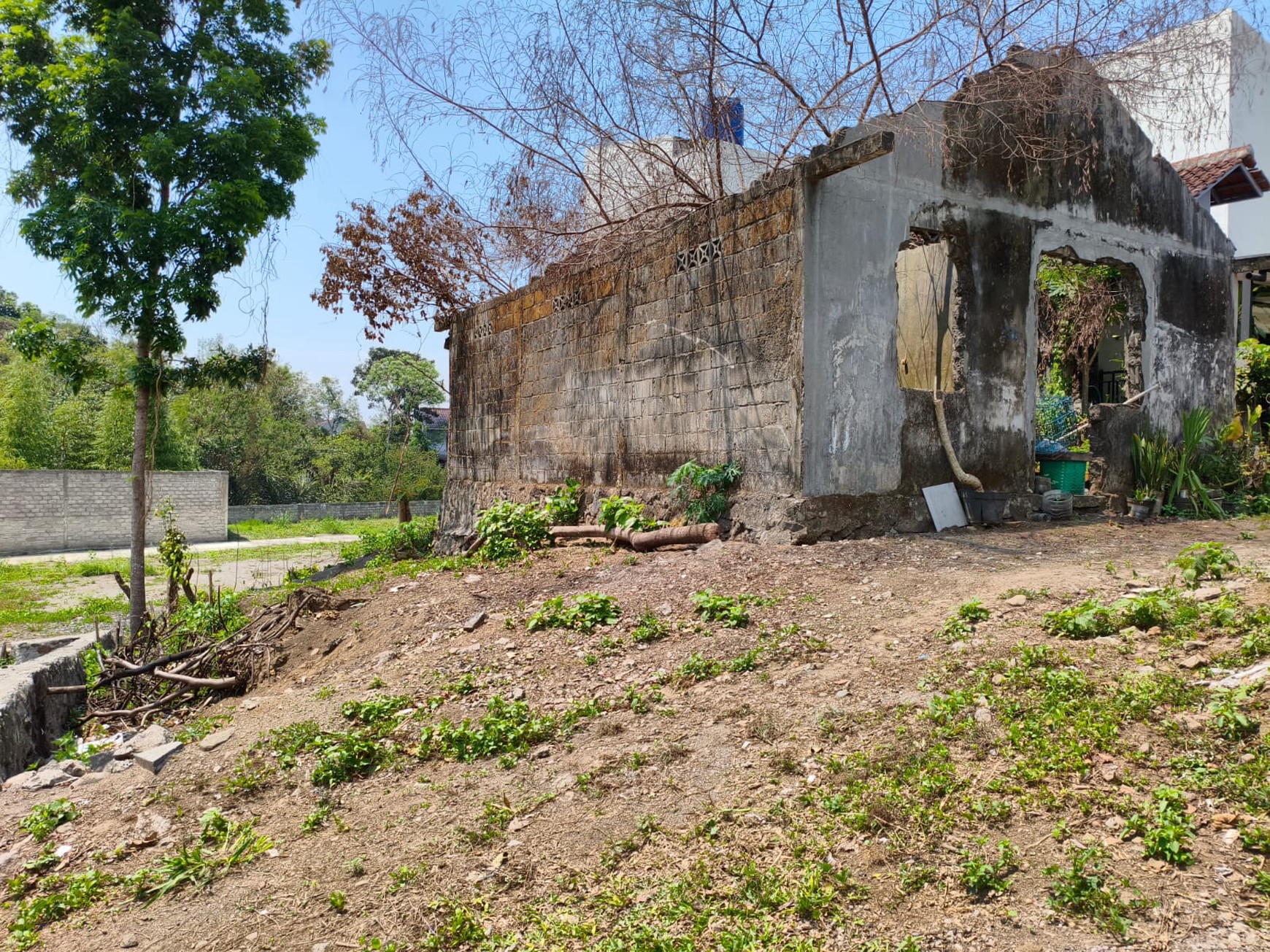 Tanah Luas 175 Meter Persegi Lokasi Strategi di Daerah Sardonoharjo Ngaglik Sleman 