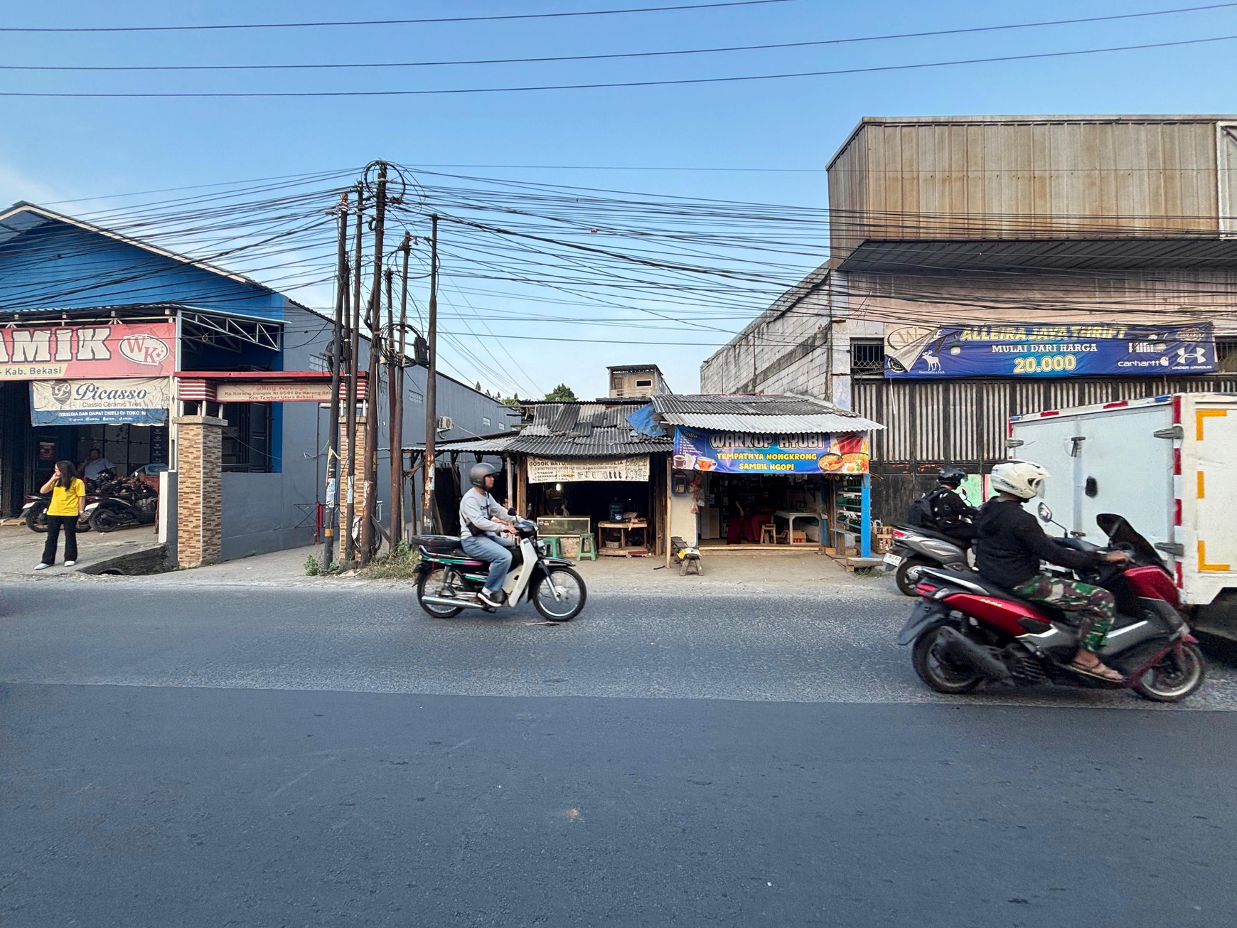 Kavling Hoek pinggir Jalan Raya di Tambun