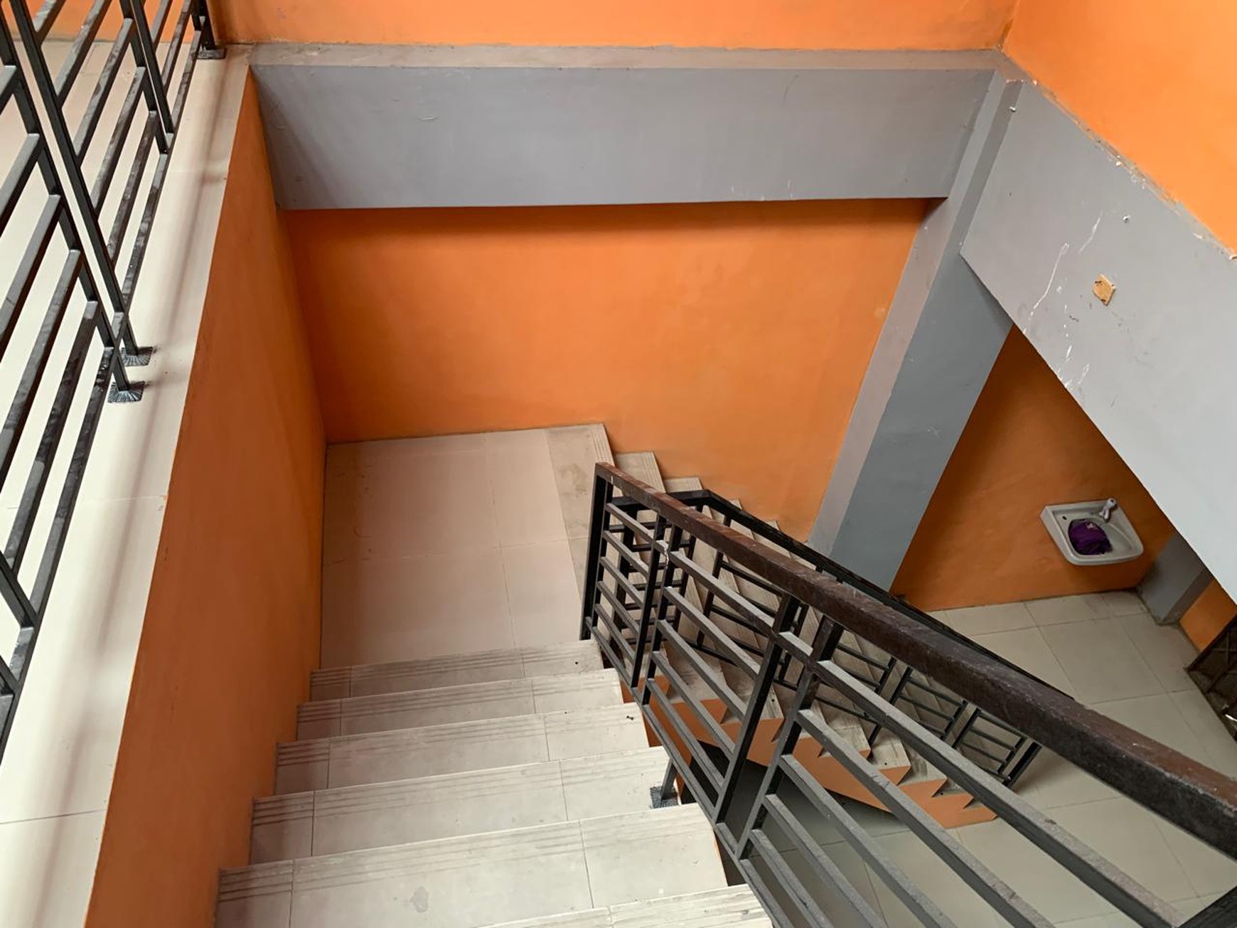 DIJUAL 2 RUKO CANTIK LOKASI STRATEGIS AREA UMY 2 LANTAI