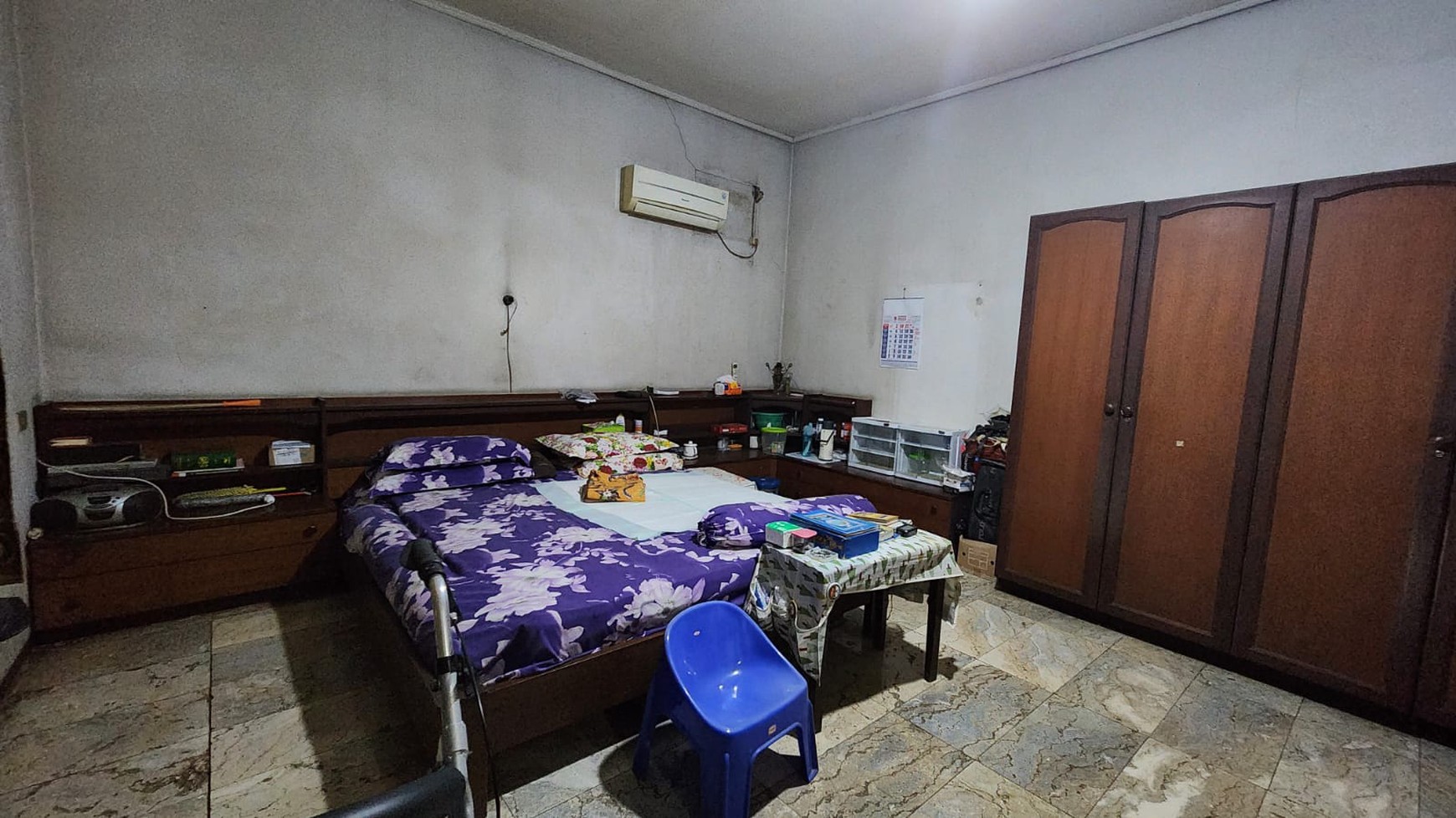 Rumah Lama dengan Tanah Luas Cocok untuk Investasi atau Cluster di Duren Sawit Jakarta timur
