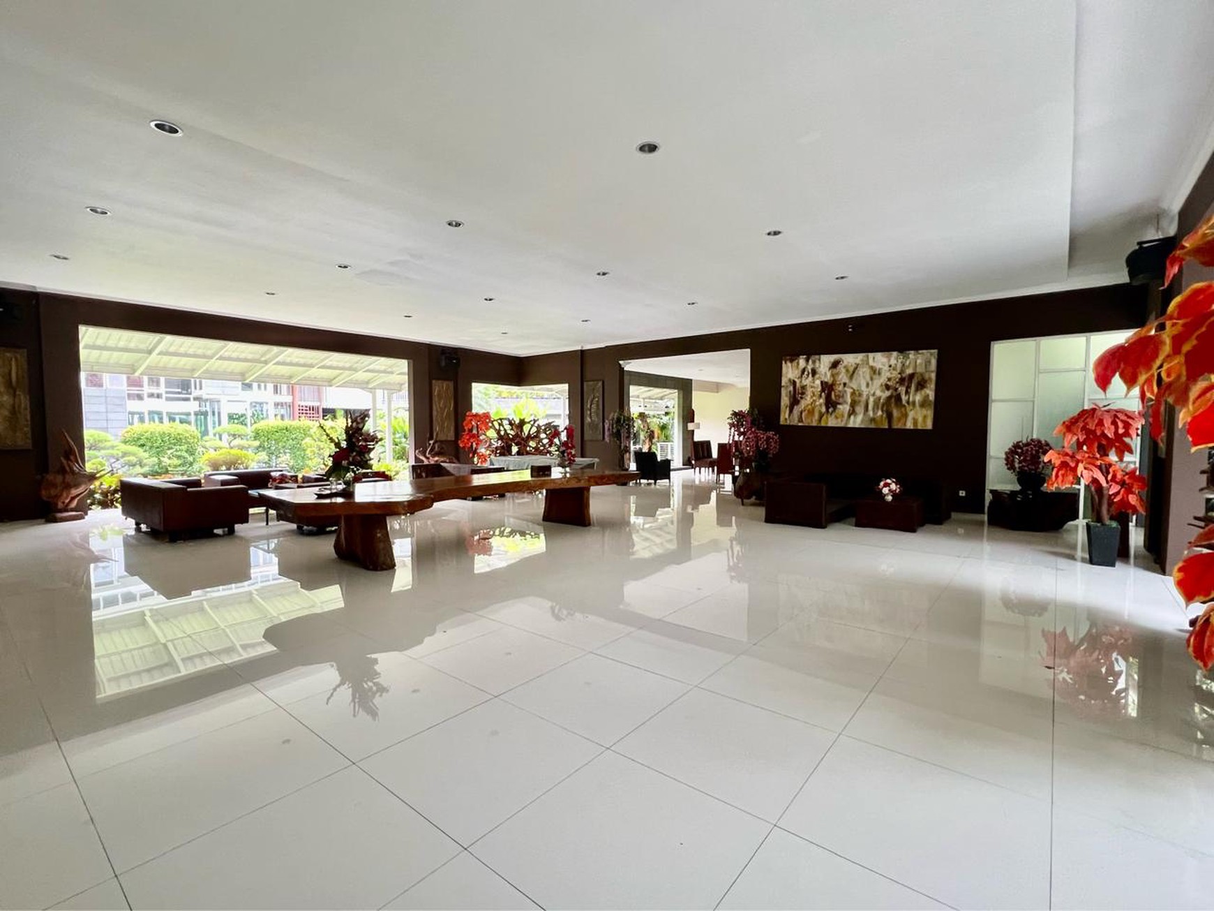 Rumah Halaman luas,bagus di Bintaro Jaya 5
