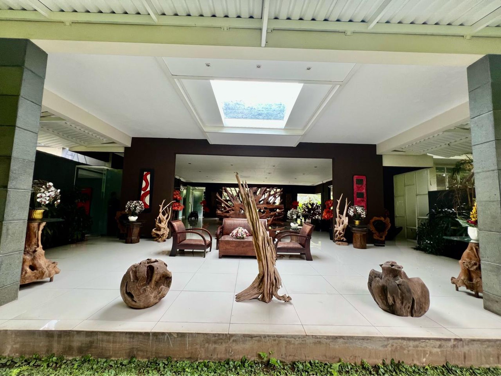 Rumah Halaman luas,bagus di Bintaro Jaya 5