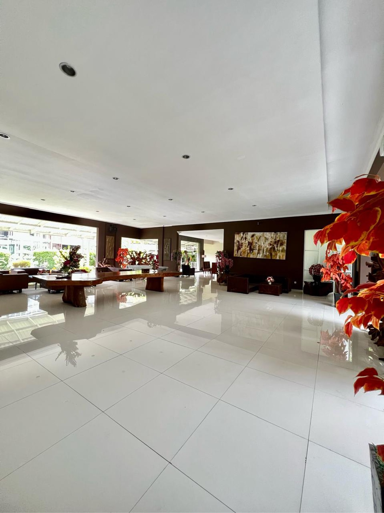 Rumah Halaman luas,bagus di Bintaro Jaya 5