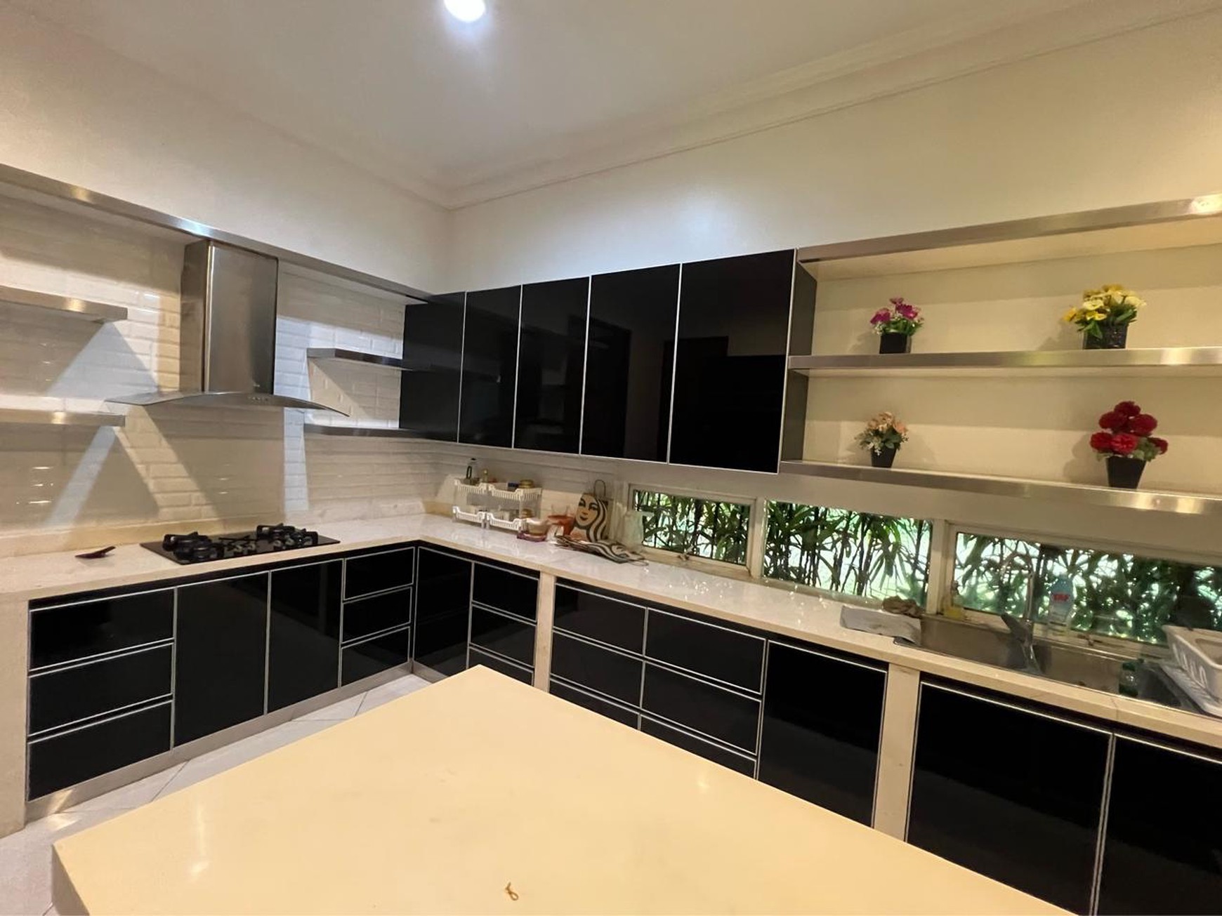 Rumah Halaman luas,bagus di Bintaro Jaya 5