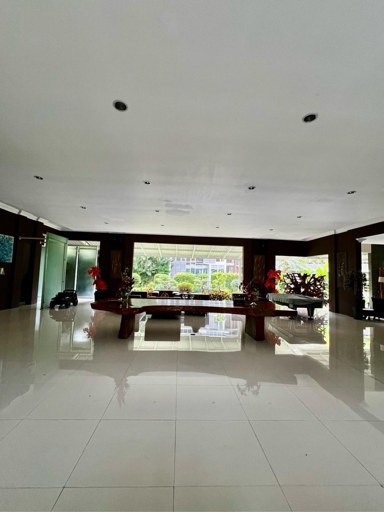 Rumah Halaman luas,bagus di Bintaro Jaya 5