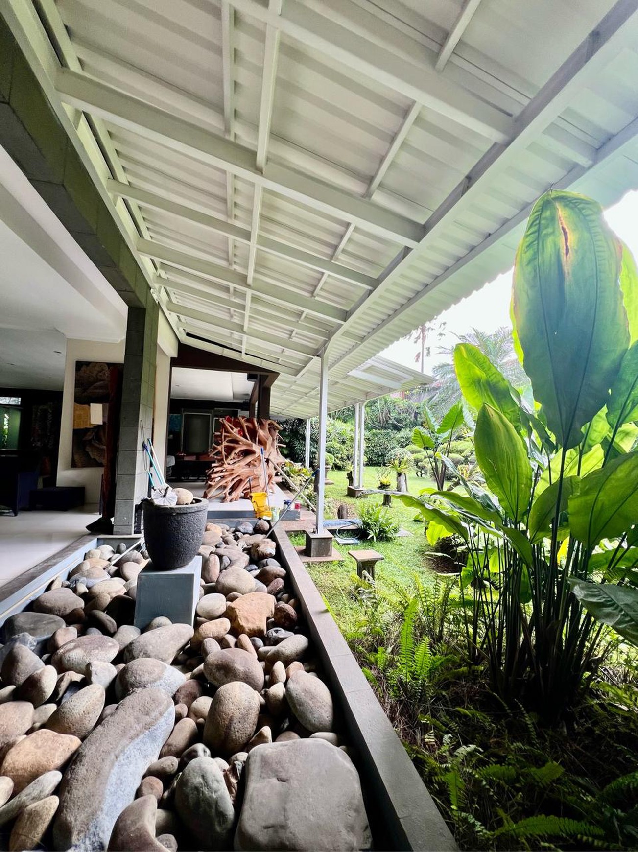 Rumah Halaman luas,bagus di Bintaro Jaya 5