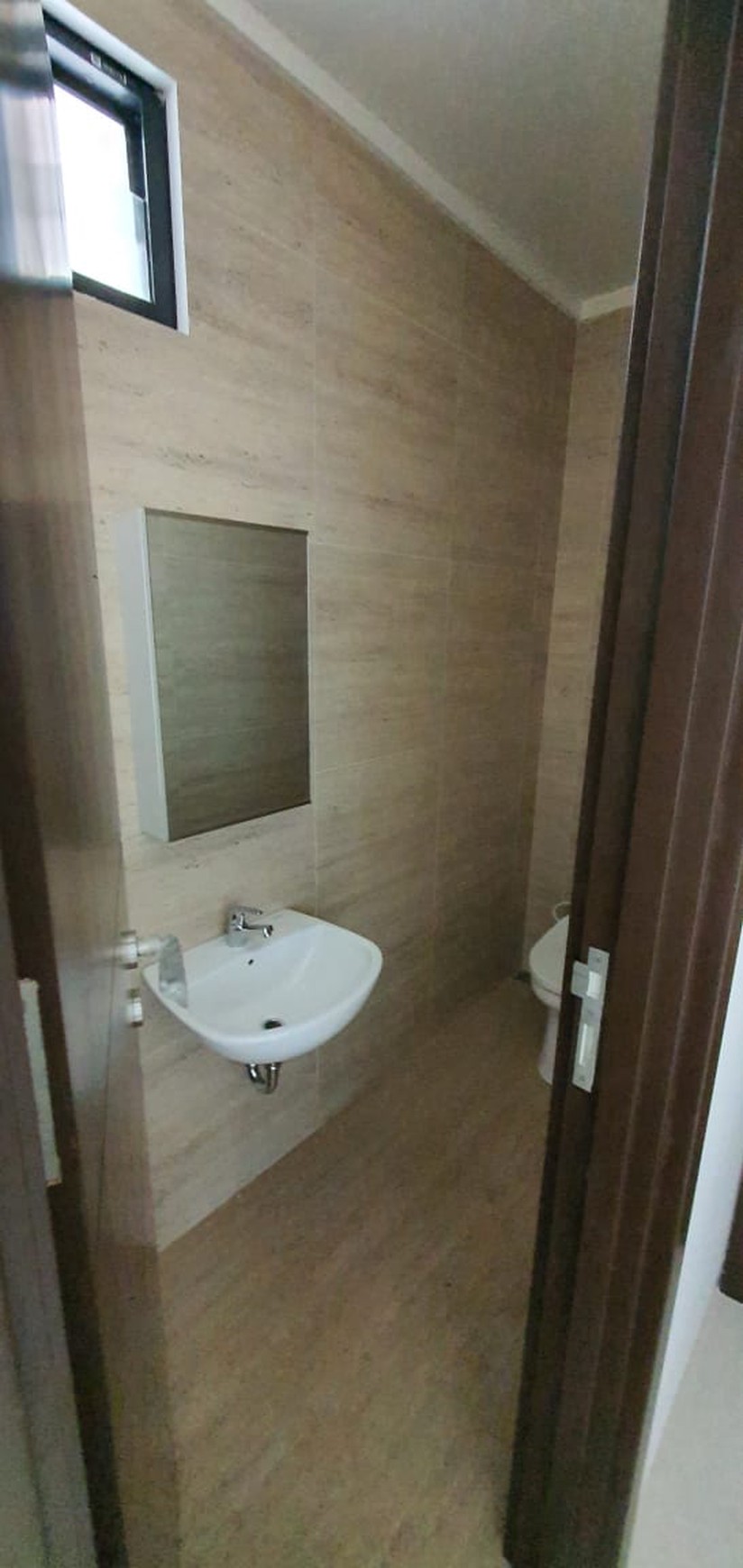 Rumah Baru,dalam cluster di Bintaro Jaya 7