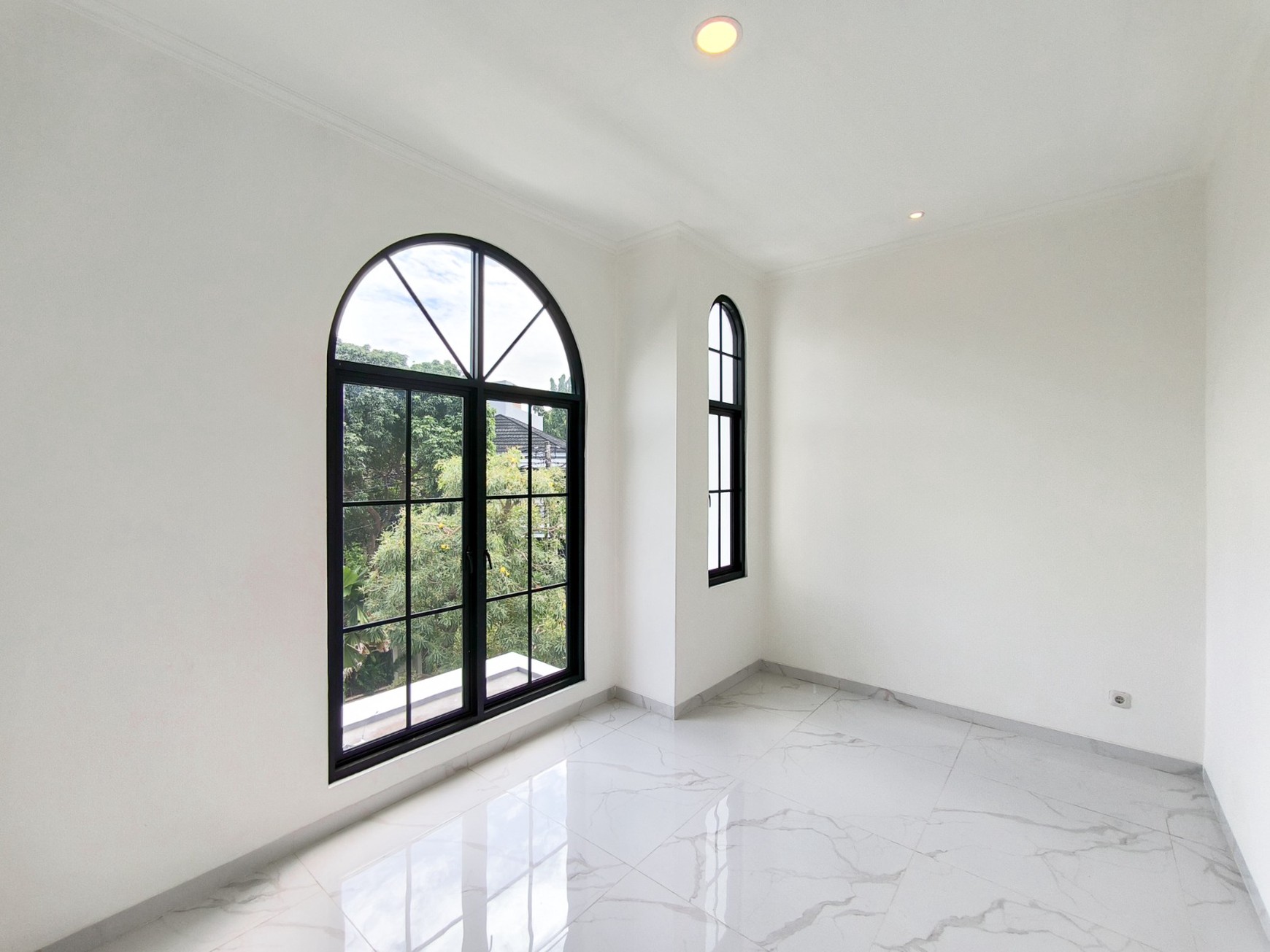 Rumah Bagus Brand New Di Kasuari Bintaro Jaya Sektor 9.