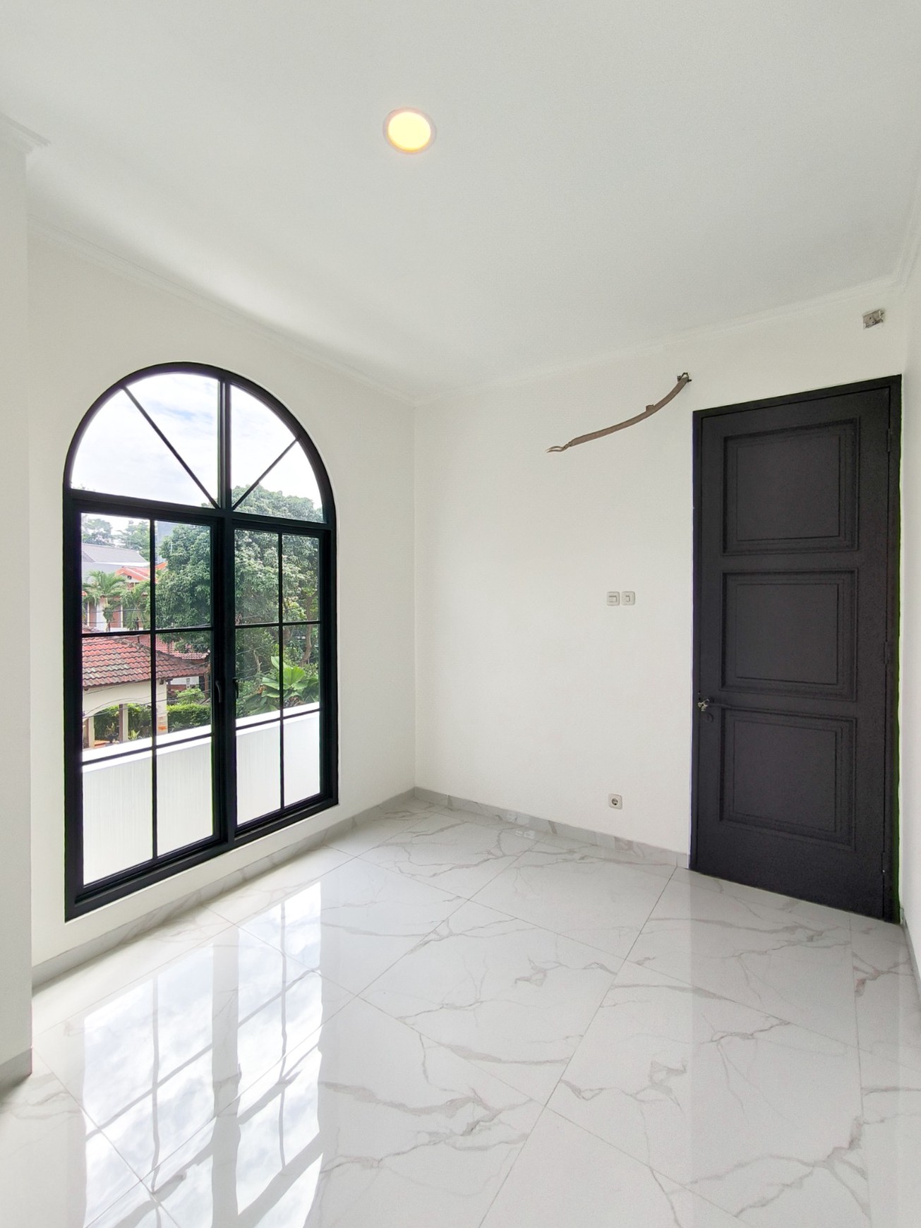 Rumah Bagus Brand New Di Kasuari Bintaro Jaya Sektor 9.