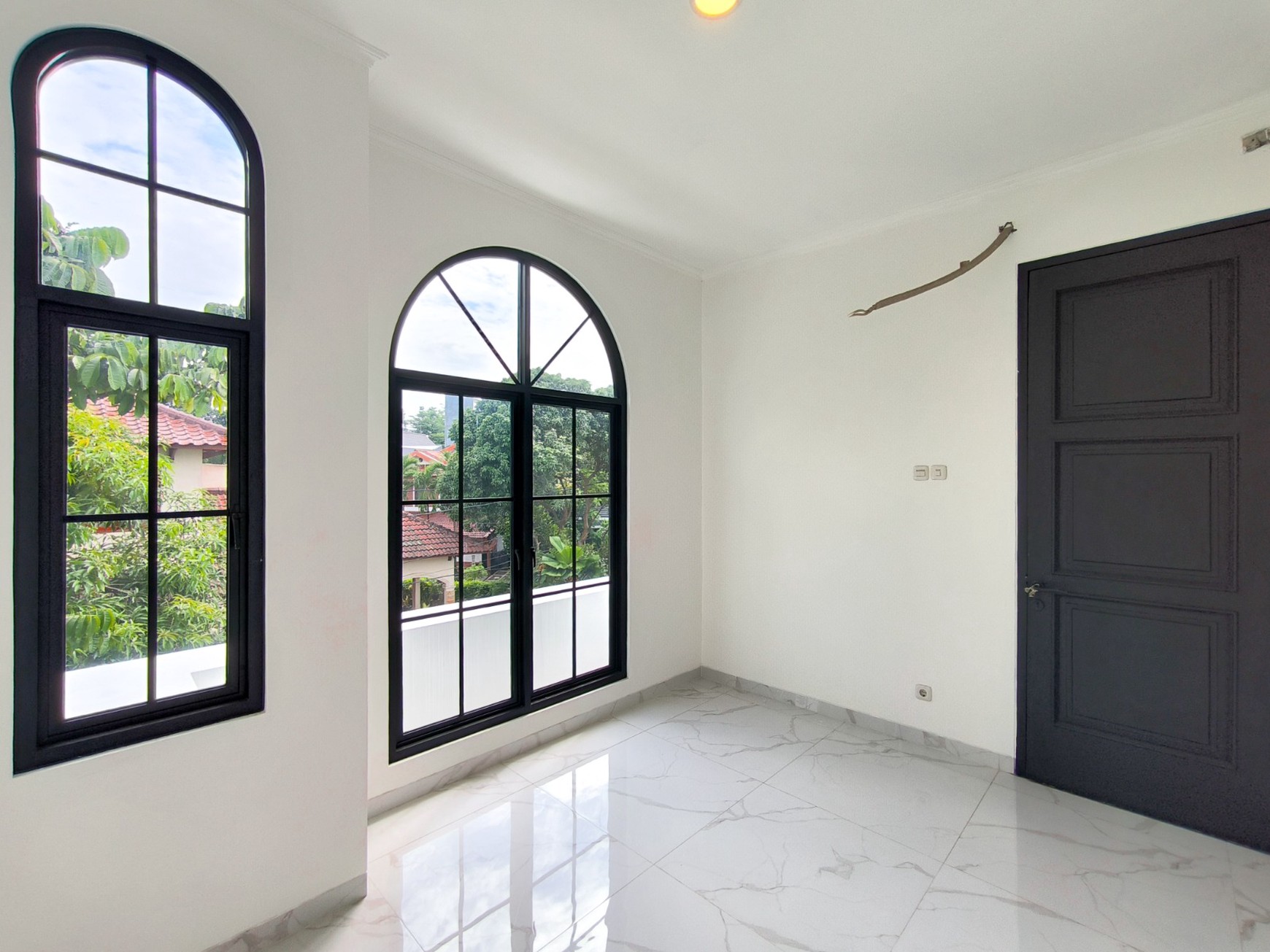 Rumah Bagus Brand New Di Kasuari Bintaro Jaya Sektor 9.