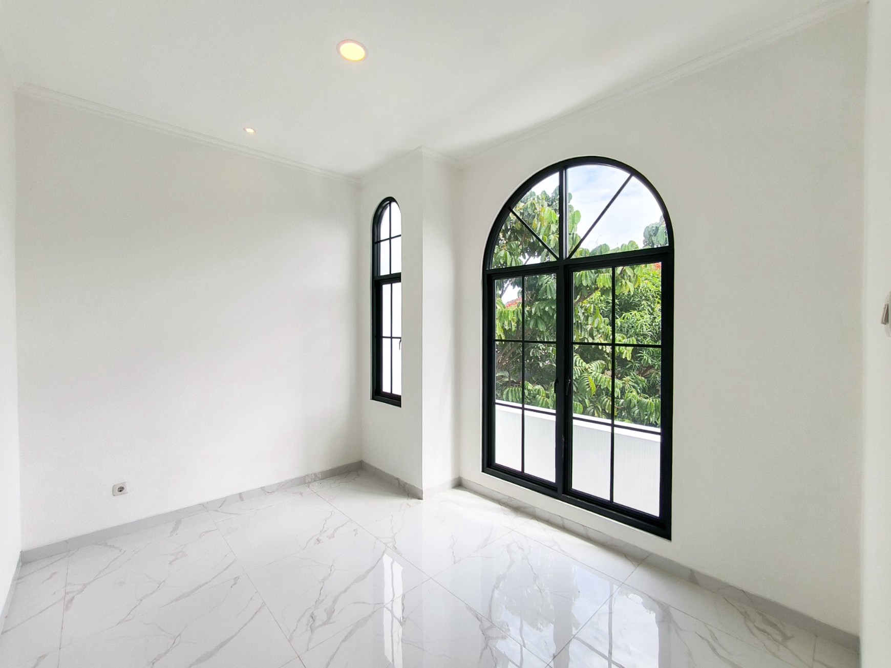 Rumah Bagus Brand New Di Kasuari Bintaro Jaya Sektor 9.