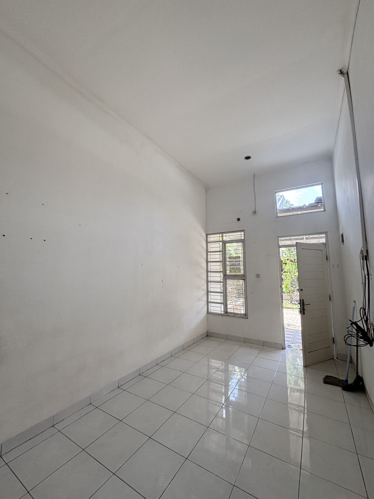 Rumah Satu Lantai di Poennix Kompleks Asabri Jatisari Bekasi 