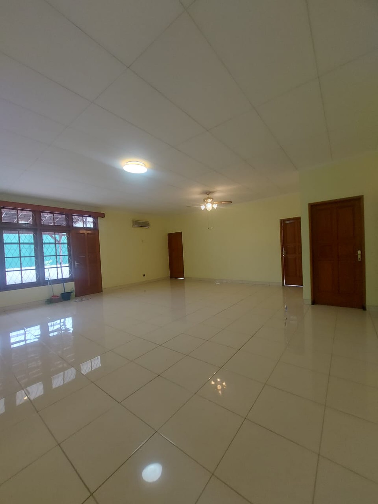 Rumah luas dalam townhouse Ampera - cilandak