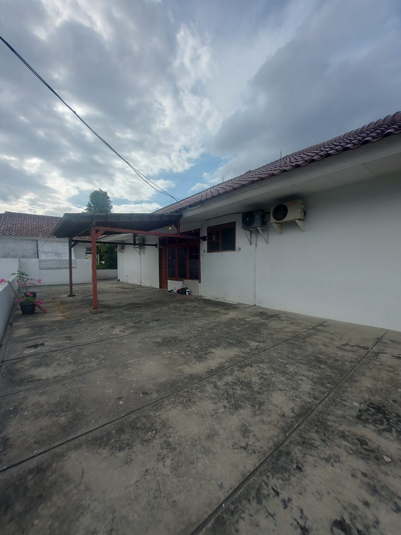 Rumah luas dalam townhouse Ampera - cilandak