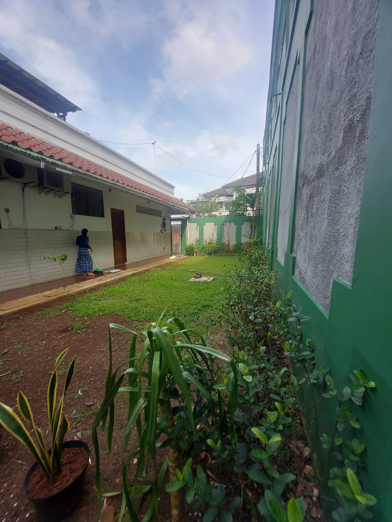 Rumah luas dalam townhouse Ampera - cilandak