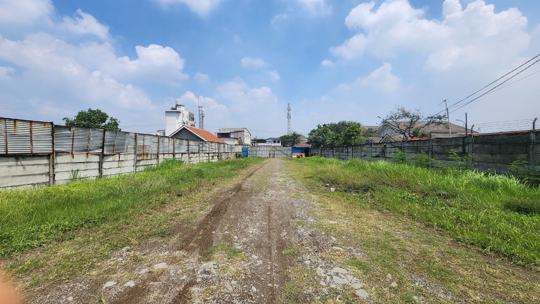 Dijual tanah darat siap pakai di Jl. Raya Pasir Gombong, Lemah abang, Cikarang Utara, bekasi, cocok untuk gudang, workshop