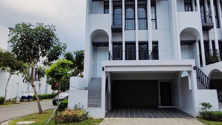 Fast Rent. Rumah mewah Greenwich Park Aether, BSD