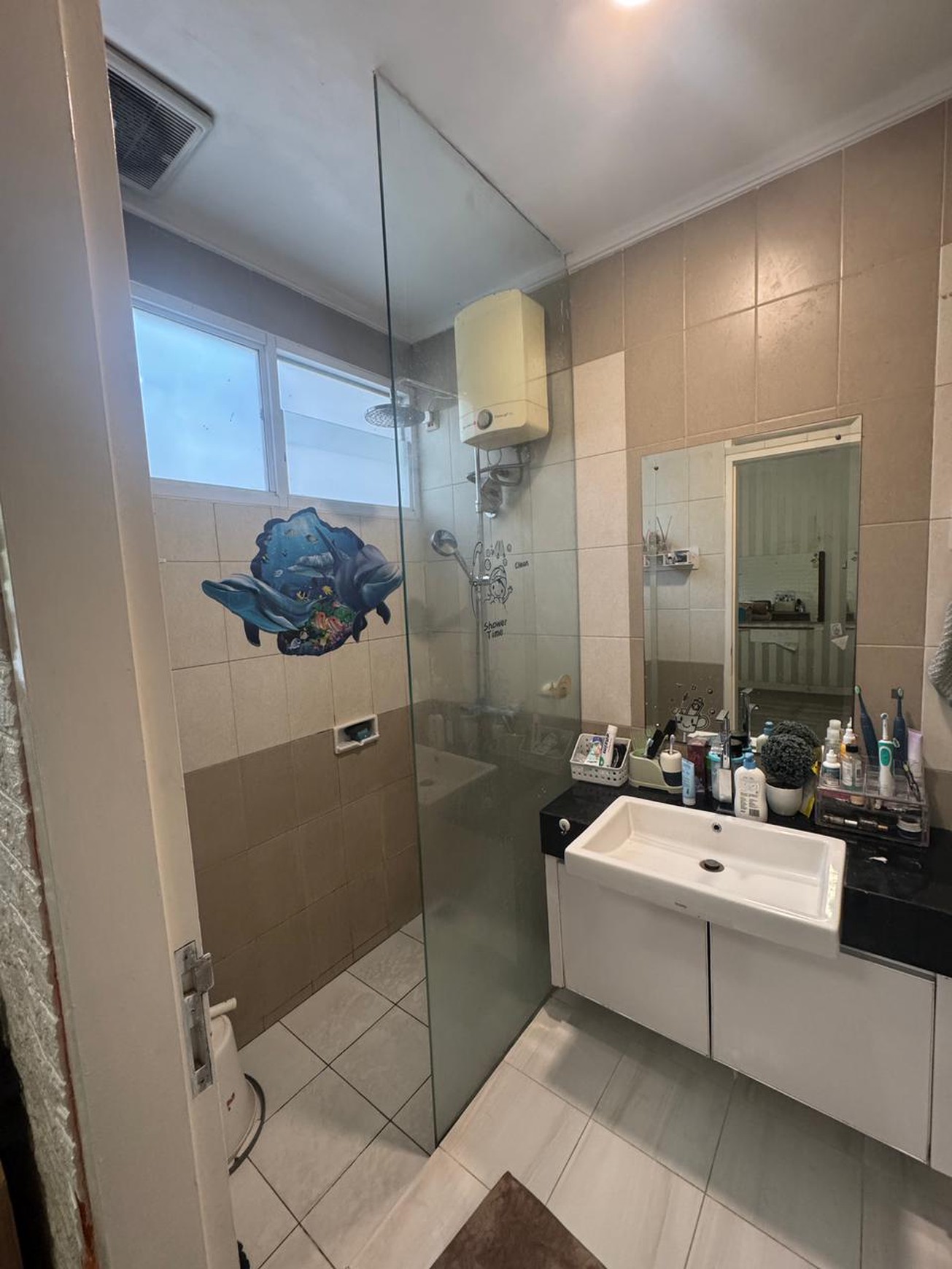 Rumah Minimalis 2 Lantai Siap Huni di Delatinos BSD Dekat Tol