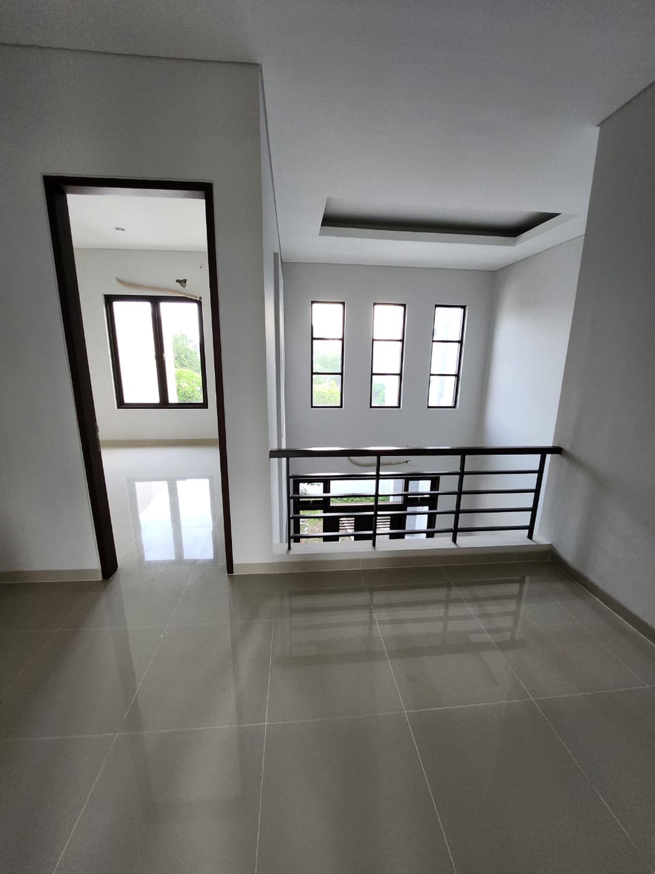 Dijual Rumah Siap Huni Royal Residence Wiyung
