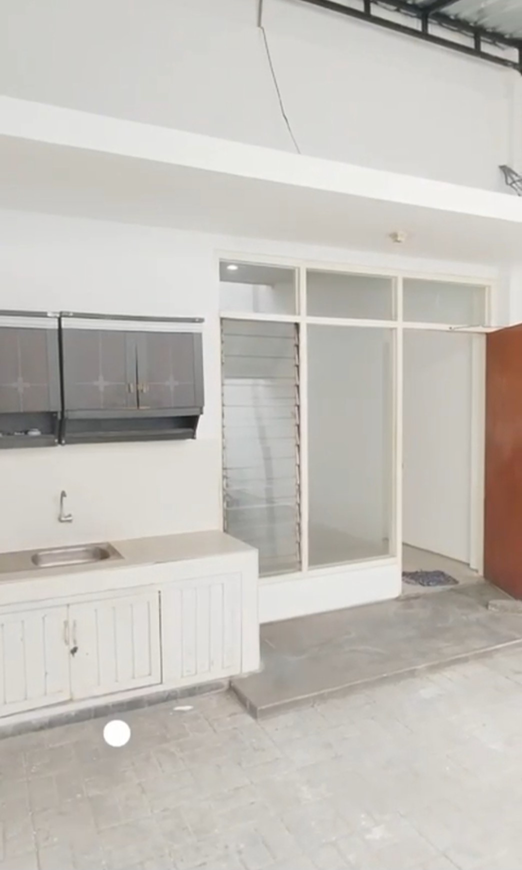 Dijual Ruko Raya Jemursari - Raya Prapen- Tenggilis Mejoyo - Parkiran Luas - Nol Jalan Raya Komersial Cocok Buat Segala Usaha