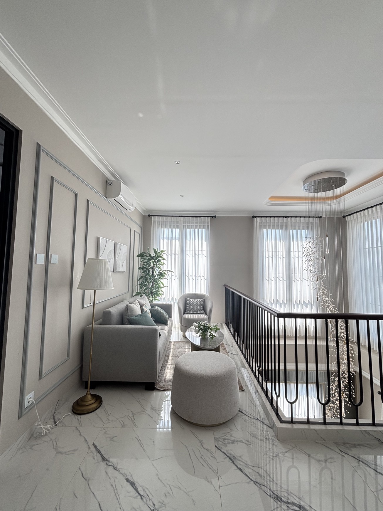 Gladious Attic - Rumah Glenview Citra Gran Cibubur 