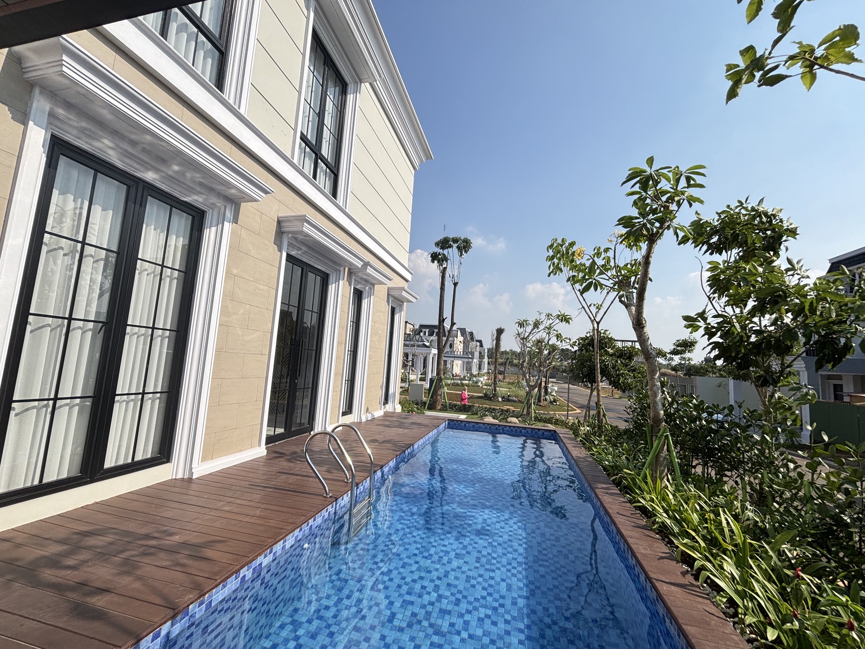 Gladious Attic - Rumah Glenview Citra Gran Cibubur 