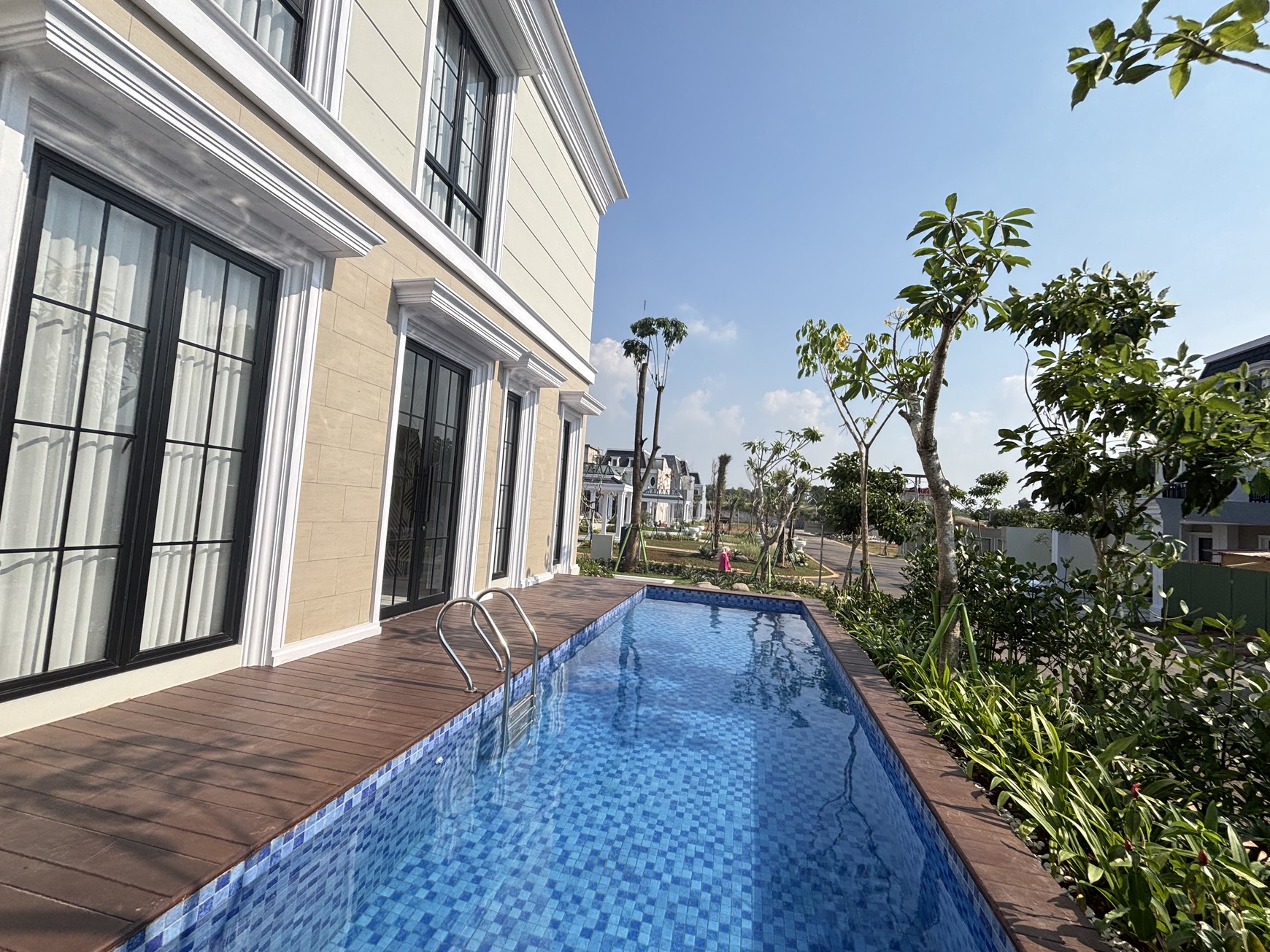 Gladious Attic - Rumah Glenview Citra Gran Cibubur 