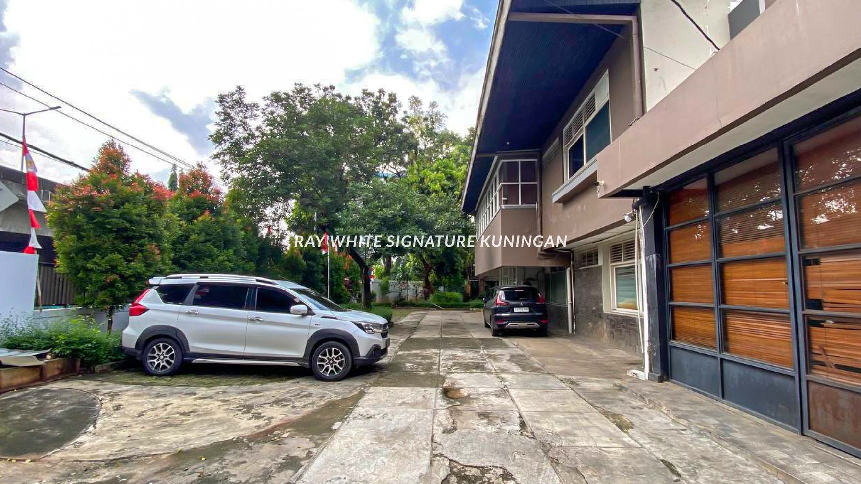 Rumah Kantor di Jl Prapanca Raya Berada di Jalan Utama 