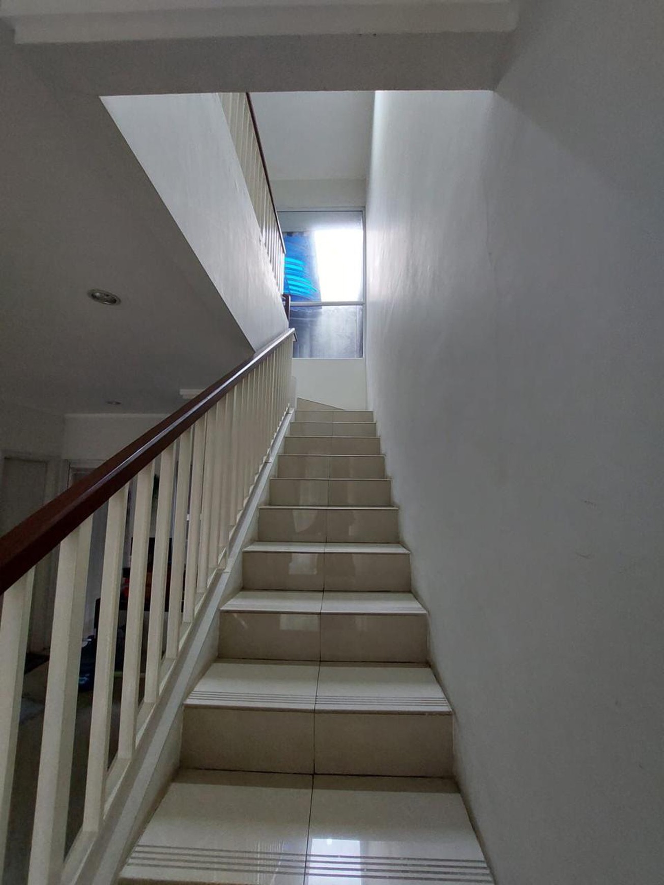 Rumah 2 lantai,dalam cluster di Bintaro JAYA 9
