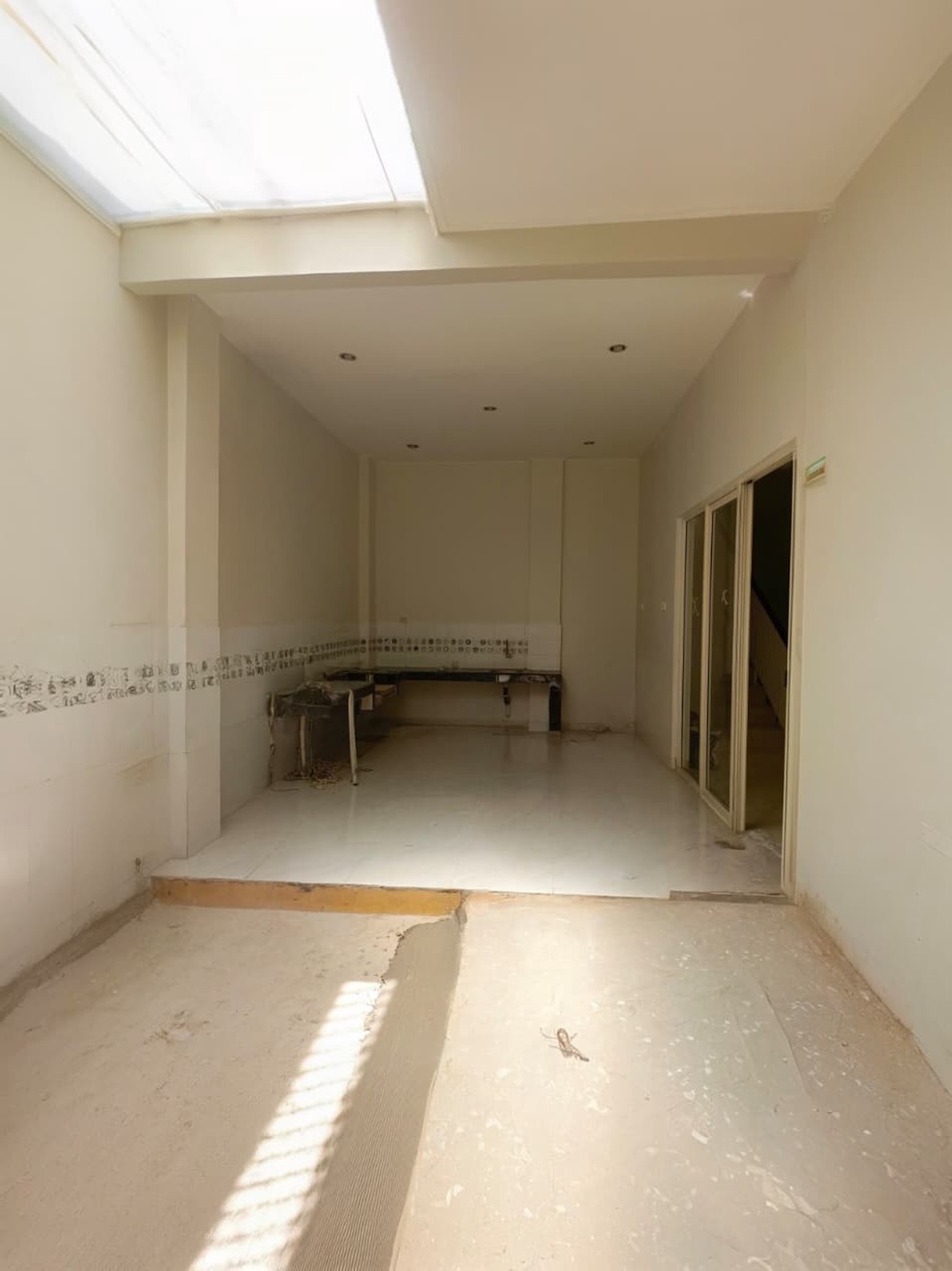 Rumah Hitung Tanah Area Cipete