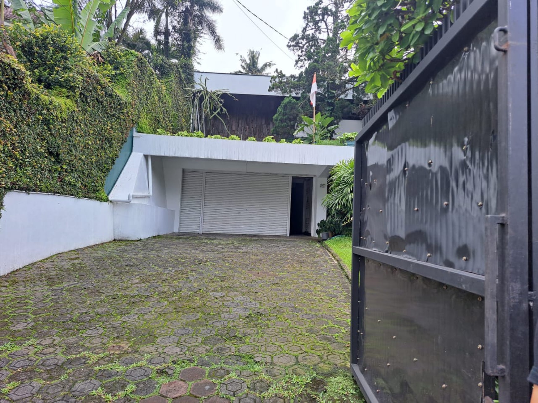 Rumah Siap Huni, Mewah, Asri lingkungan aman dan Nyaman di Bandung