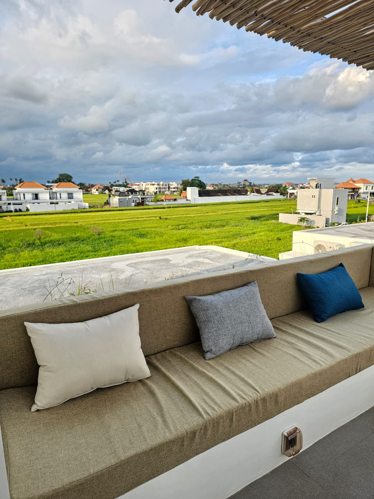 Leasehold - Luxurious 3-Floor Villa Near Cemagi Beach with Rooftop Gazebo and Private Pool
