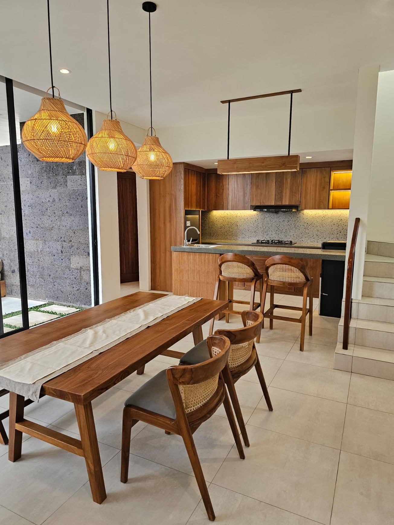 Leasehold - Luxurious 3-Floor Villa Near Cemagi Beach with Rooftop Gazebo and Private Pool