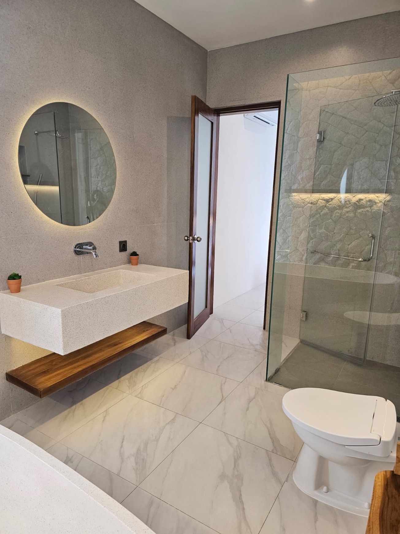 Leasehold - Luxurious 3-Floor Villa Near Cemagi Beach with Rooftop Gazebo and Private Pool