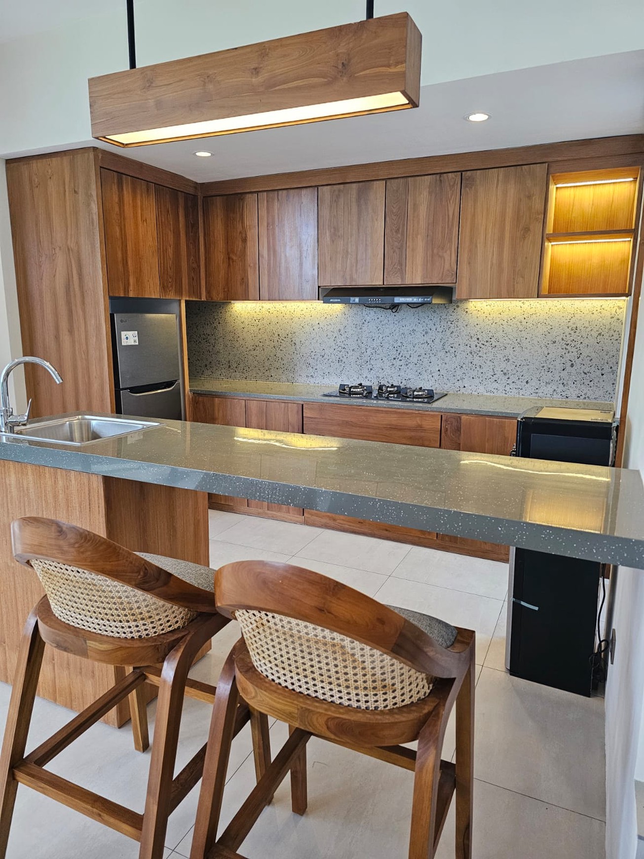 Leasehold - Luxurious 3-Floor Villa Near Cemagi Beach with Rooftop Gazebo and Private Pool