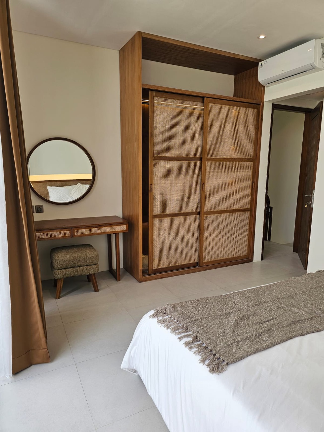 Leasehold - Luxurious 3-Floor Villa Near Cemagi Beach with Rooftop Gazebo and Private Pool