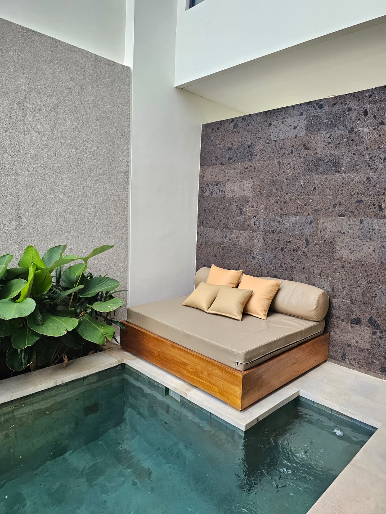 Leasehold - Luxurious 3-Floor Villa Near Cemagi Beach with Rooftop Gazebo and Private Pool
