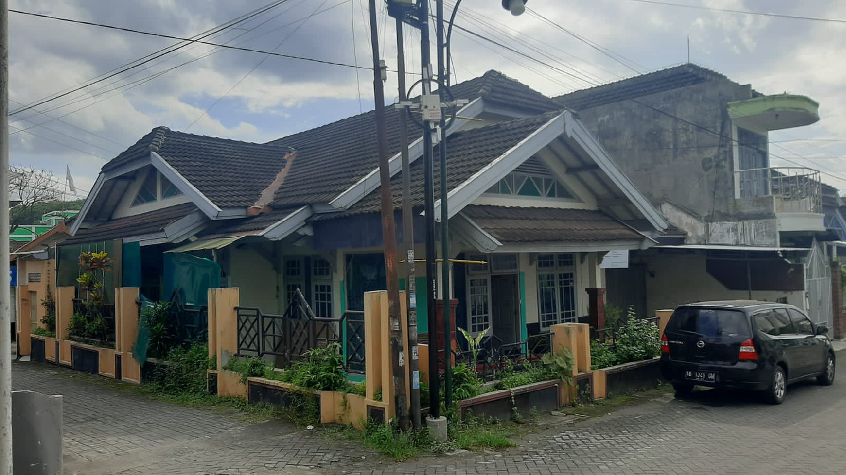 Rumah 4 Kamar Dalam Perum Ambarketawang Permai Gamping Sleman