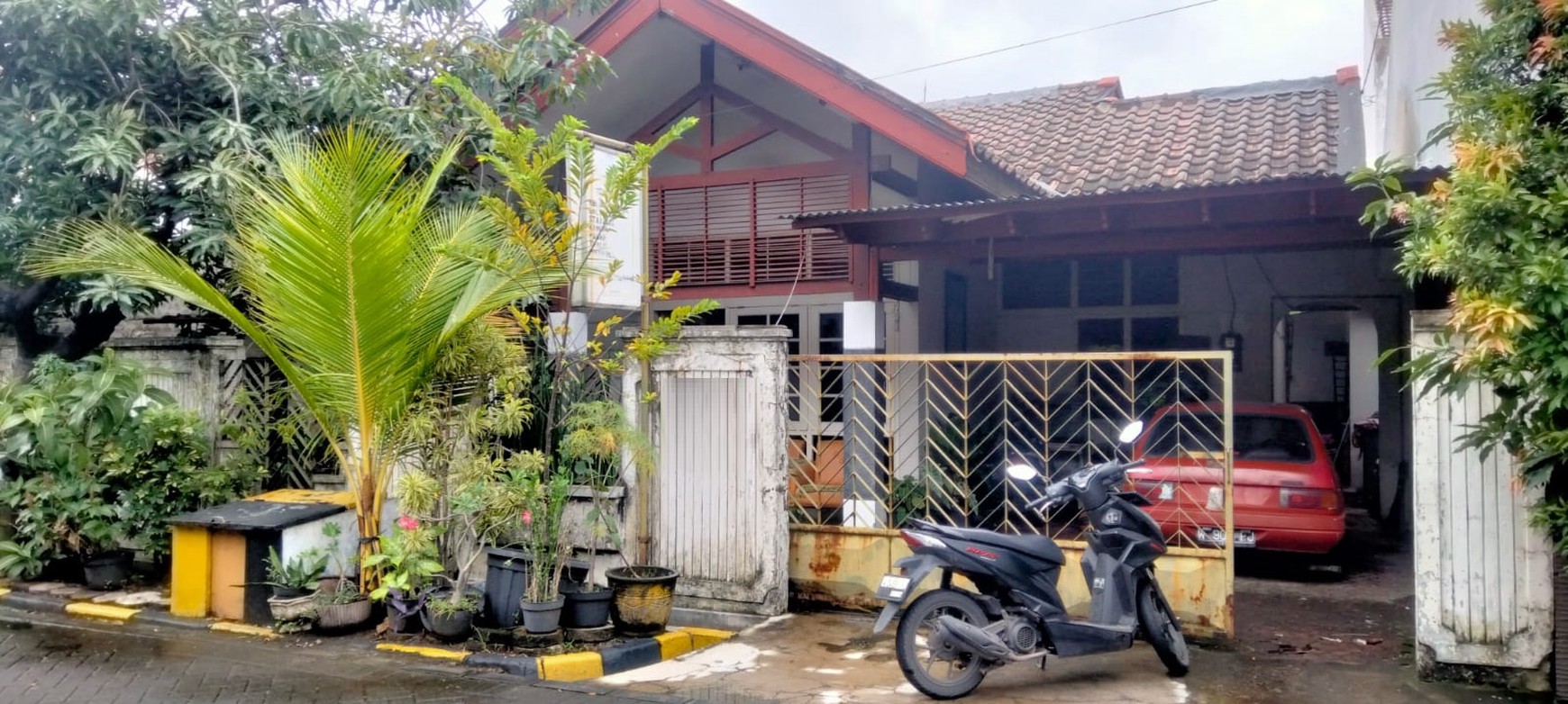 Rumah Surabaya Timur Dekat Kampus UPN Rungkut Mapan Tengah