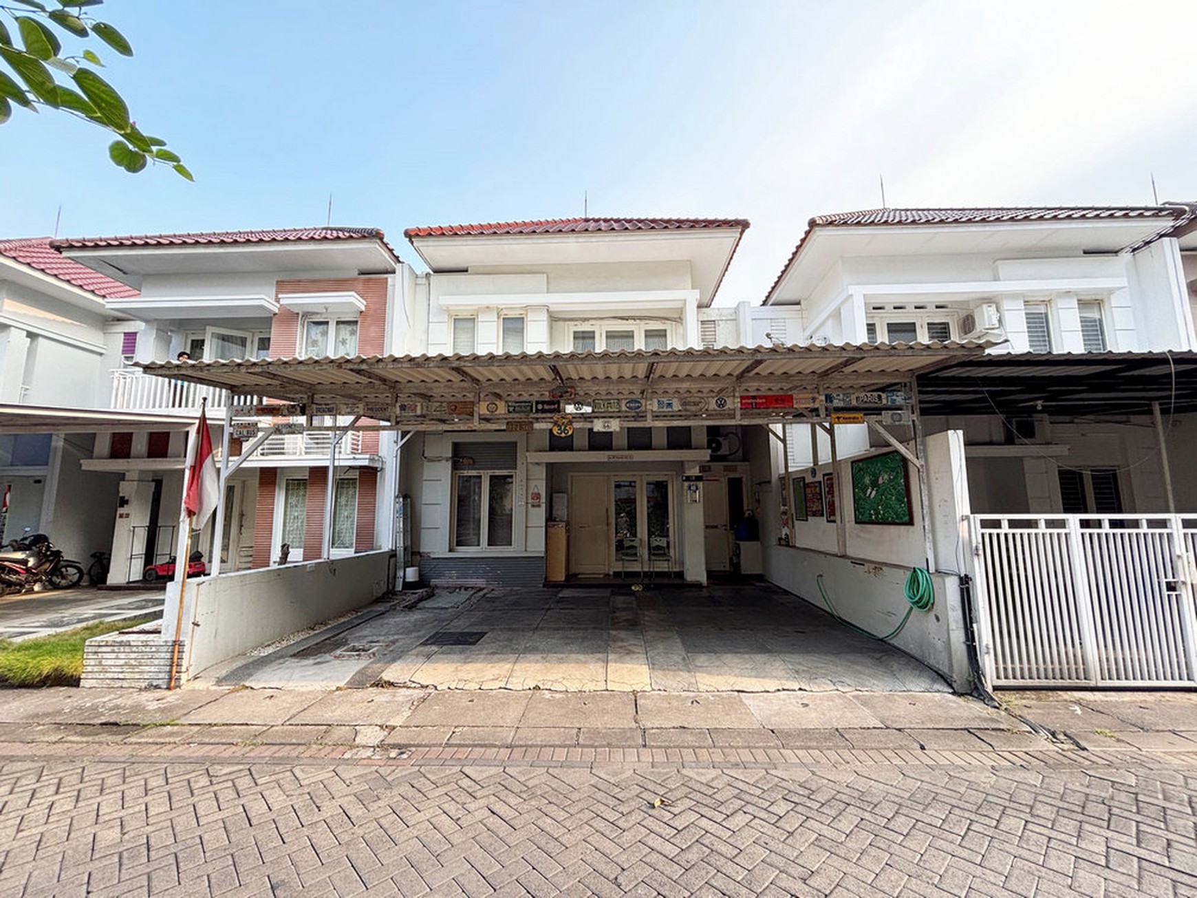 Rumah di Central Park A. Yani Surabaya Selatan, Minimalis, 2 Lantai, SIAP HUNI !!! - MG -
