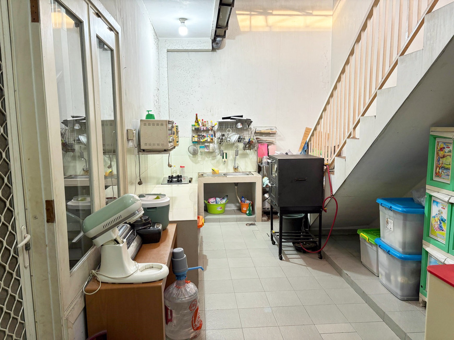 Rumah di Central Park A. Yani Surabaya Selatan, Minimalis, 2 Lantai, SIAP HUNI !!! - MG -