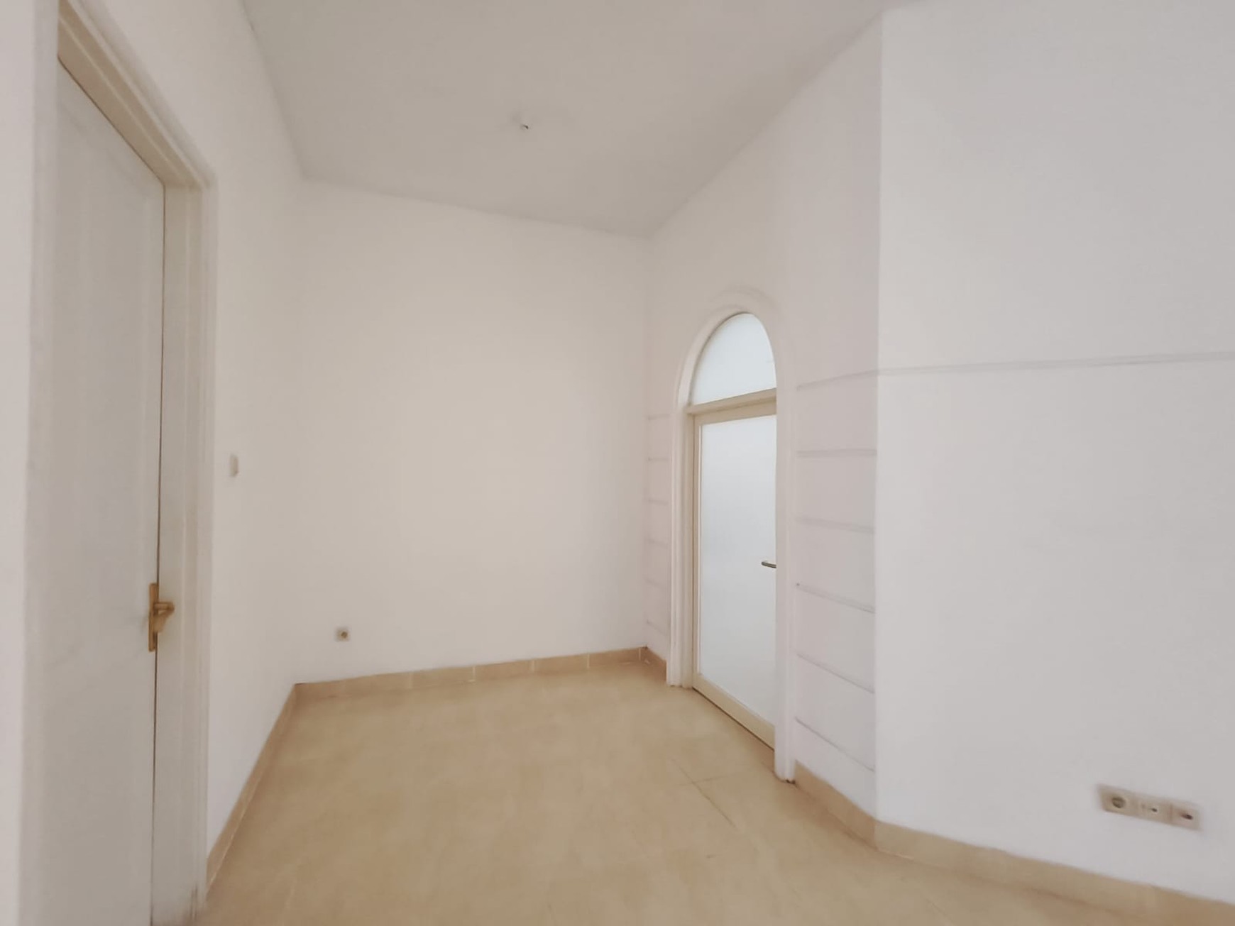 Disewakan Rumah  Siap Huni 1 lantai  Royal Park Citraland Surabaya