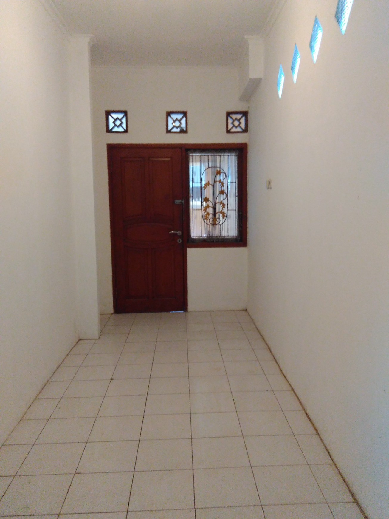 Rumah Siap Huni dan Sangat Terawat di Villa Nusa Indah 3, Gunung Putri, Bogor