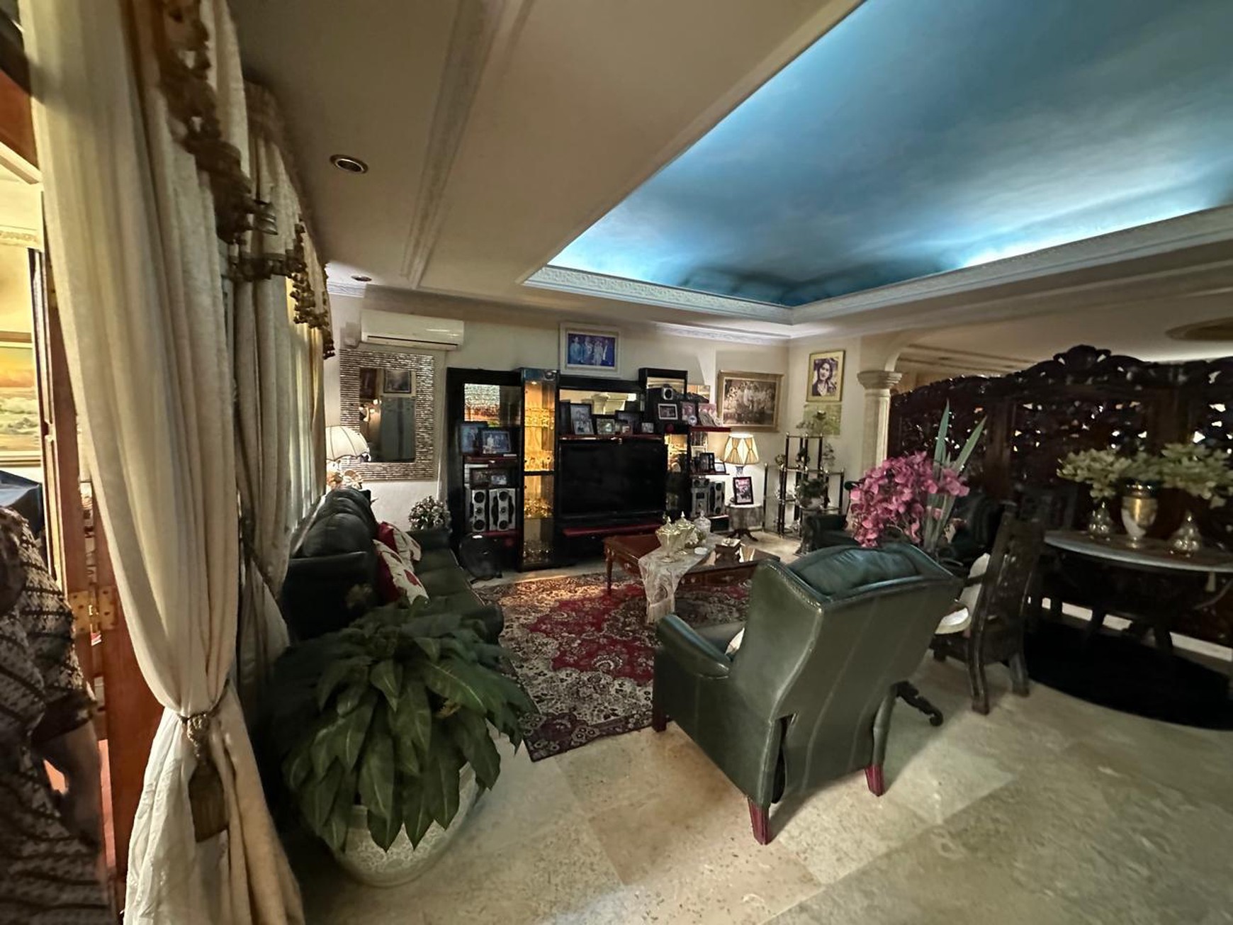 Rumah bagus, Asri, siap huni, Lokasi strategis di Tebet