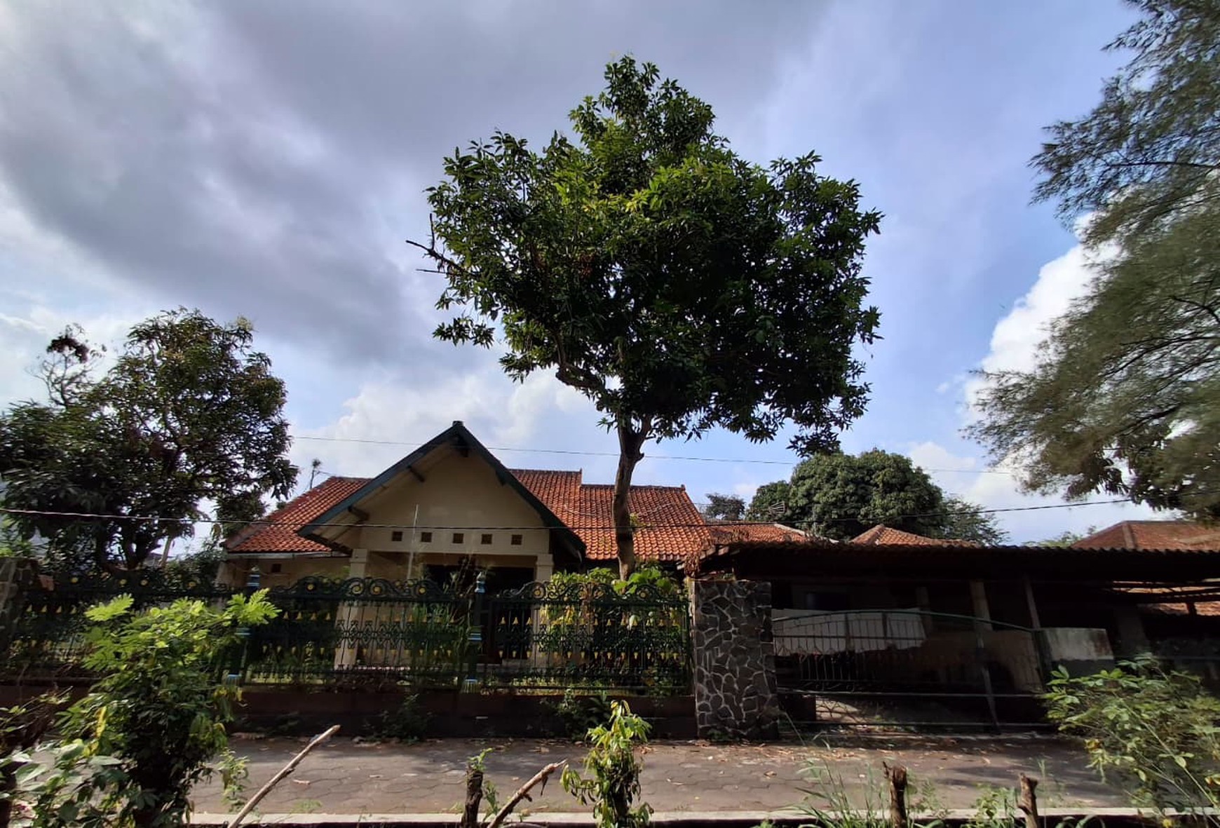 Dijual Hotel Nuansa Alam Jawa Lokasi Strategis di Wedomartani Sleman 