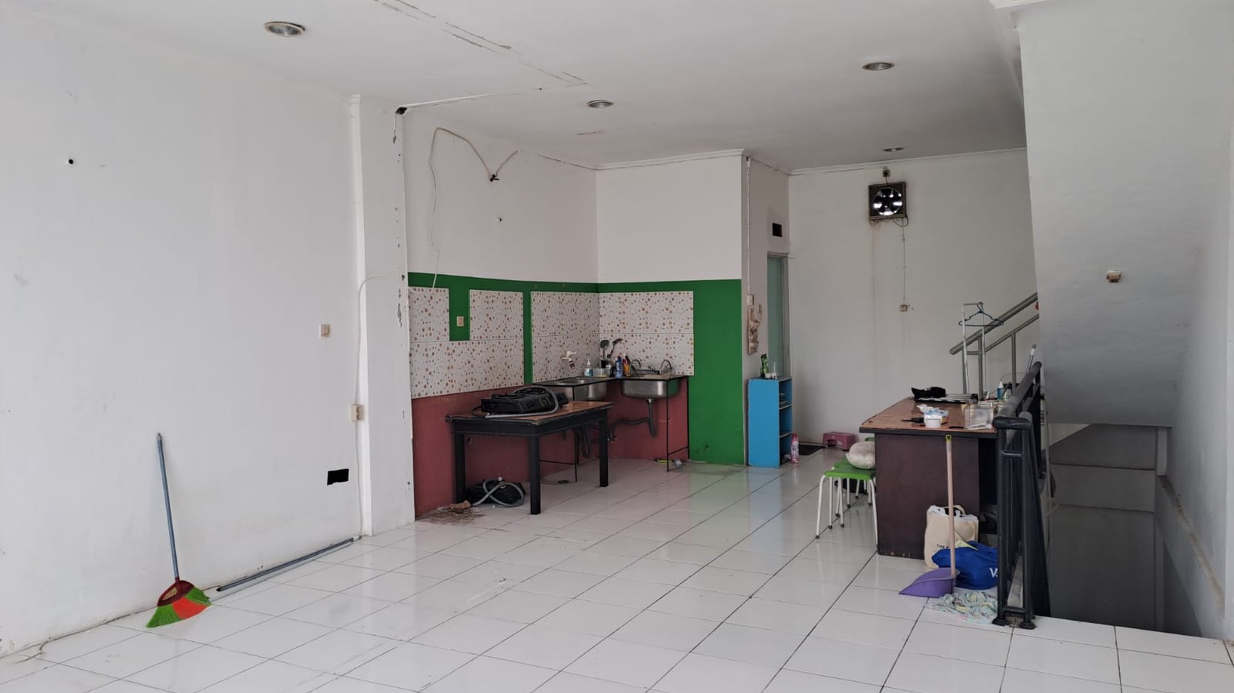 Ruko 2 1/2 Lantai Rooftop di Lokasi Strategis Komersil Puri Serpong 2, 7 Menit Ke BSD