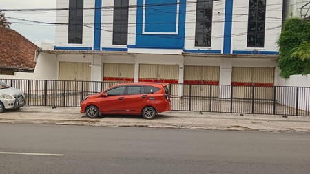 Disewakan Ruko 5 Pintu Plong