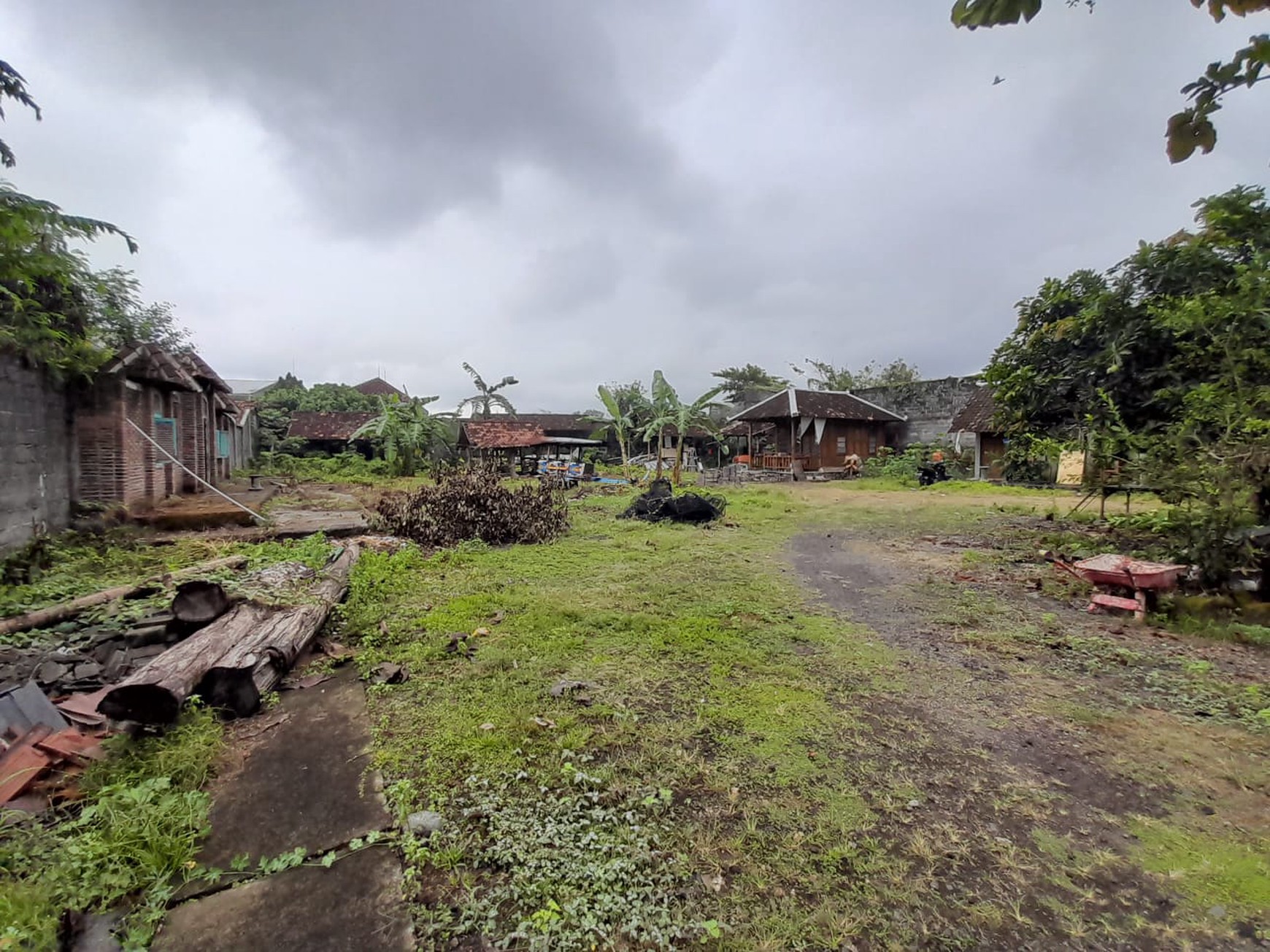 Tanah Komersial Luas 5.535 Meter Persegi Lokasi Premium di Mlati Sleman 