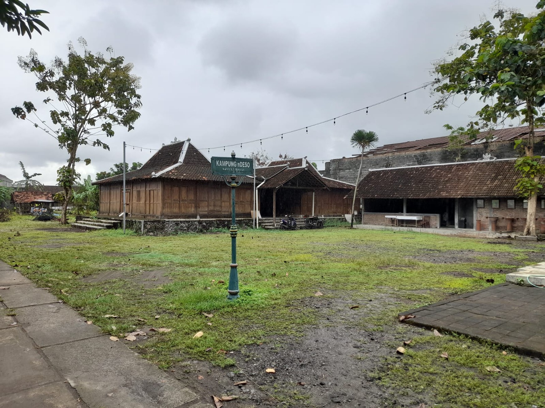 Tanah Komersial Luas 5.535 Meter Persegi Lokasi Premium di Mlati Sleman 